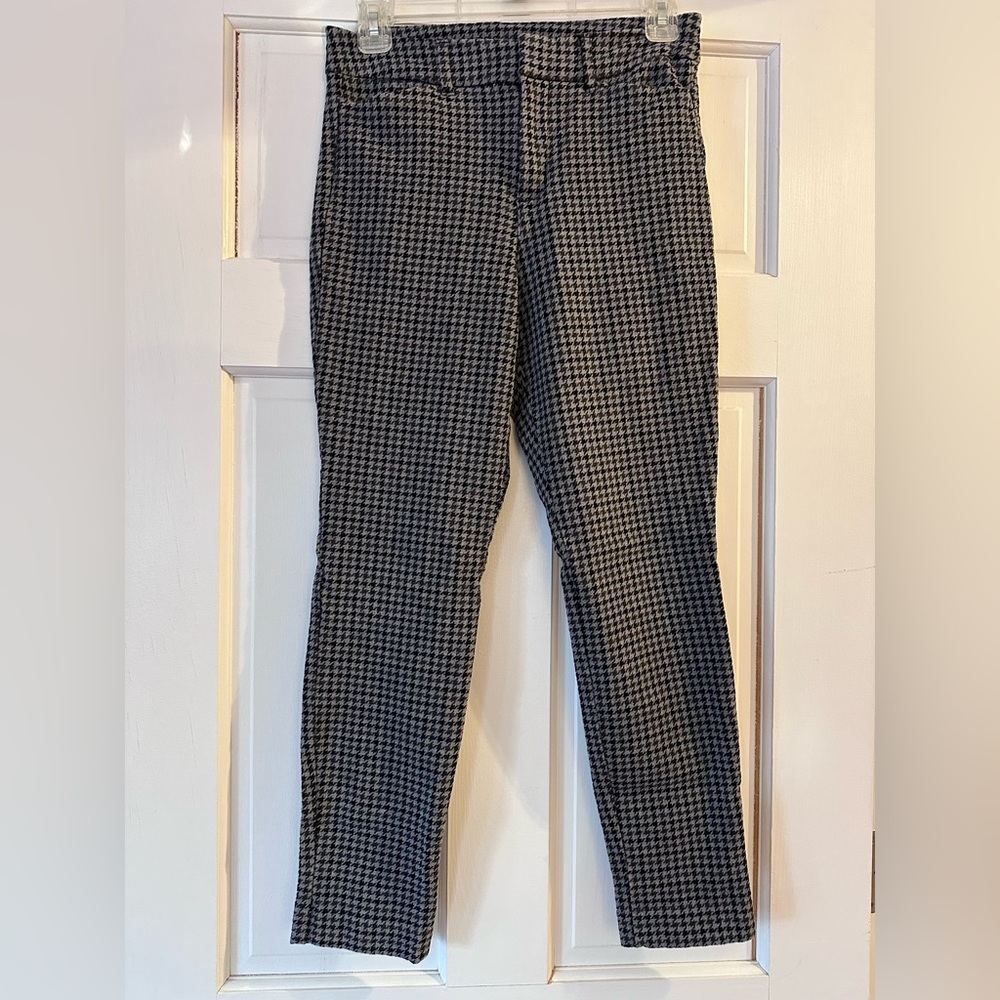 Old Navy Women's Houndstooth Skinny Pants - Black and Gray